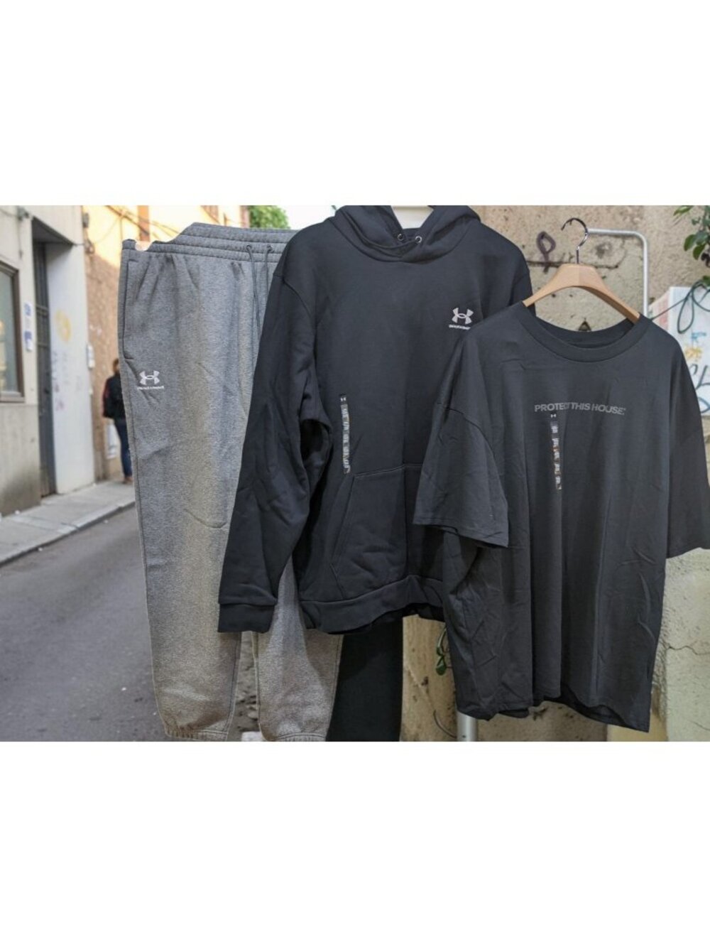 Men's Under Armour Hoodie 3 Piece set - 2XL- Grey/Black- NEW WITH TAGS!